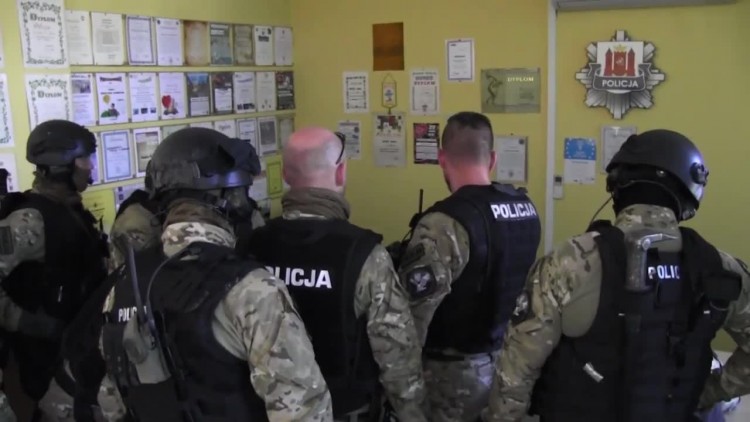 antyterrorysci_w_akcji.mp4