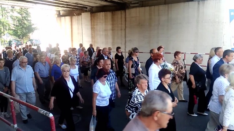 kondukt_pogrzebowy_3347.mp4