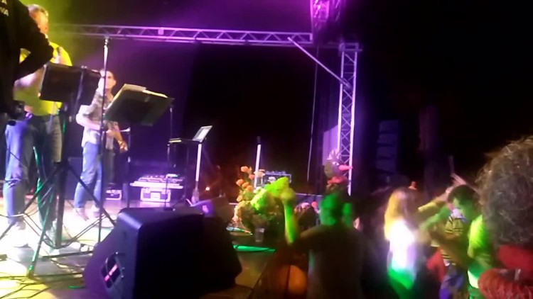 zabawa_taneczna_1_dozynki_bartkowo_2017.mp4