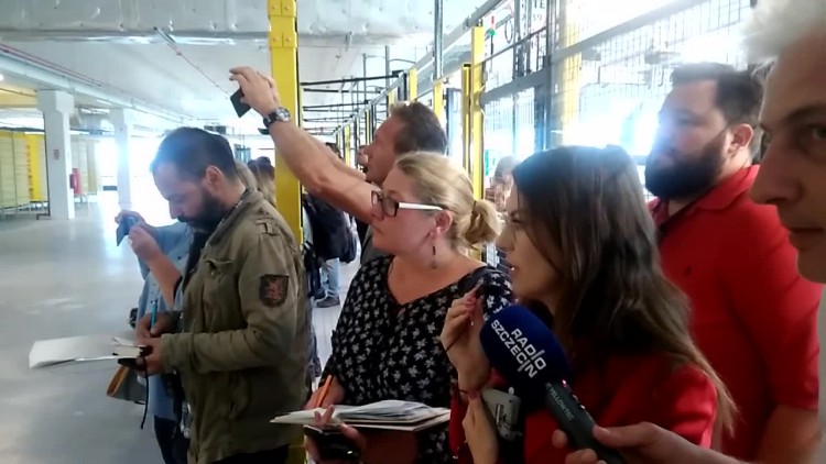 amazon_praca_robotow_1_a.mp4