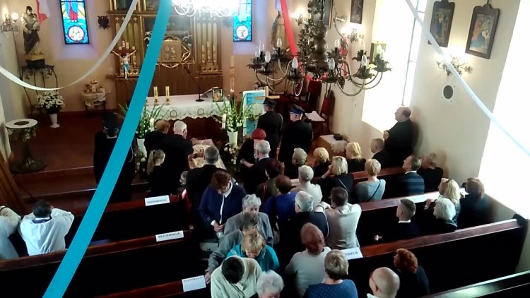 pozegnanie_sp_ks_leszka_lubinieckiego.mp4