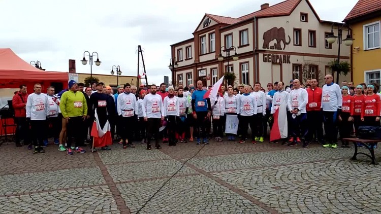 bieg_niepodleglosci_1_moryn_2017.mp4