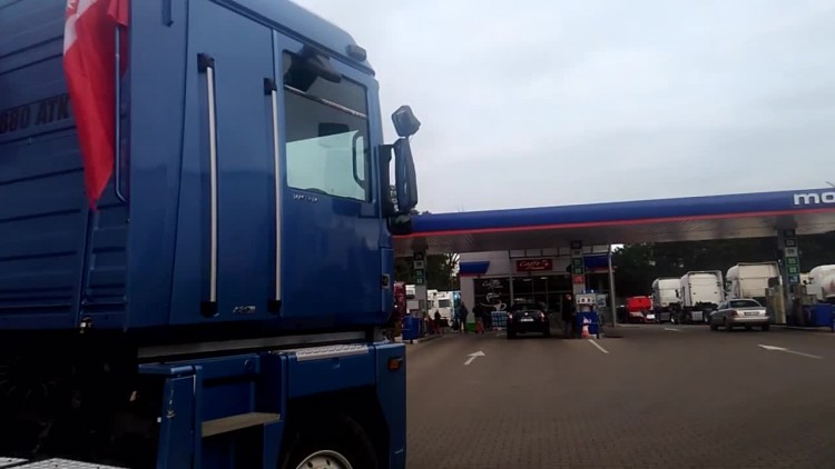 kierowcy_w_pniewie_rocznica_pogrzebu_lukasza_urbana.mp4