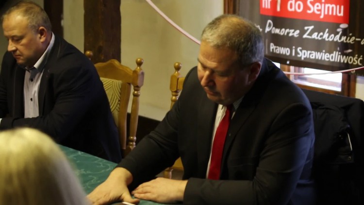 otwarcie_biura_pis_chojna_1.mp4