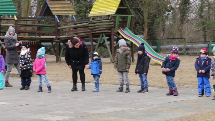 kuckuck_niemiecka_piosenka_dla_calineczki.mp4