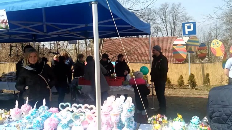 jarmark_wielkanocny_2018_cedynia_1.mp4