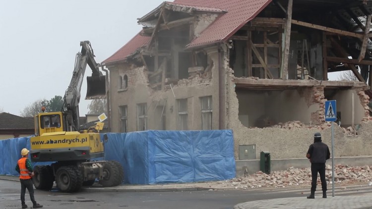 burzenie_domu_1.mp4