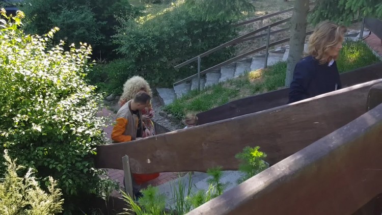 magda_gessler_w_bialym_bawole_1.mp4