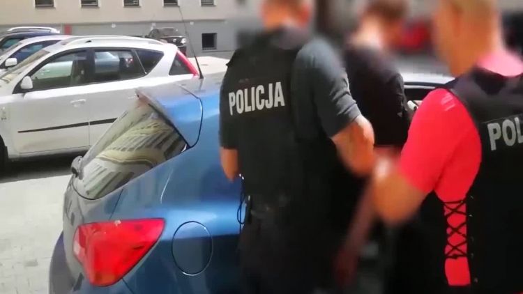 bestialsko_zabijal_jeze.mp4