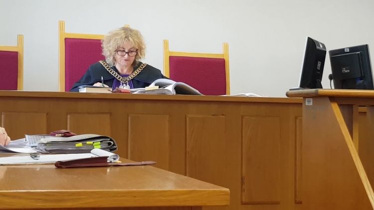 damian_l_zeznaje_o_napadzie_na_sklep_w_krajniku.mp4