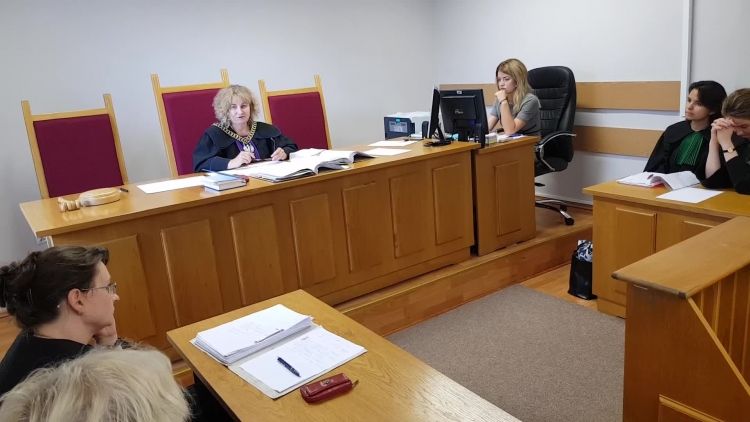 sedzia_wyrok_za_napad_na_sklep_w_krajniku.mp4