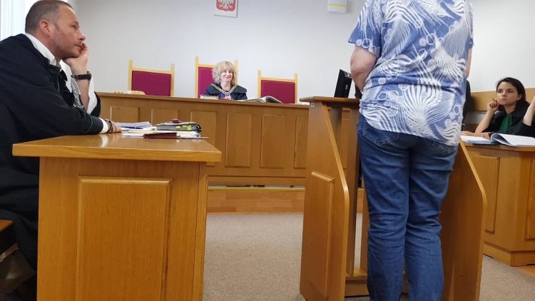 pokrzywdzona_o_napadzie_na_sklep_w_krajniku.mp4