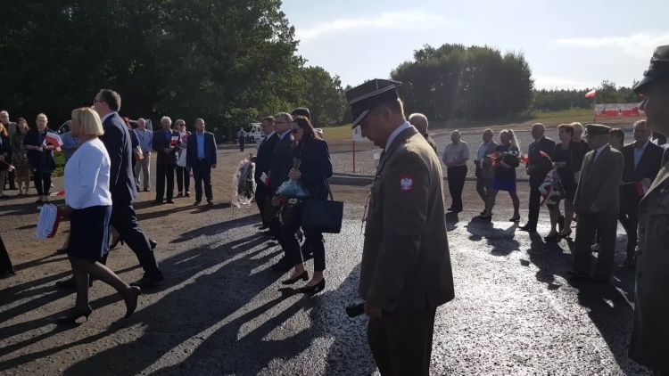 cmentarz_siekierkowski_ix_2018_a.mp4