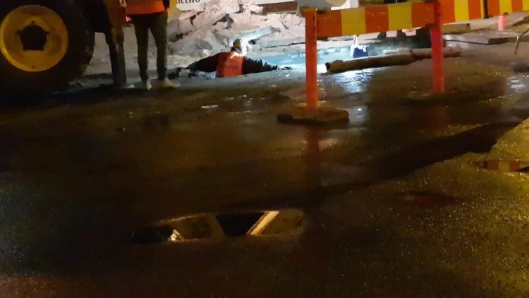 awaria_wodociagu_na_czechoslowackiej_2.mp4