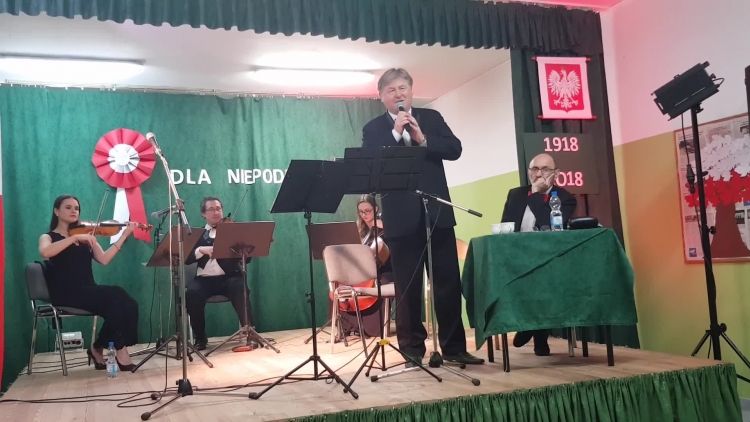 caluje_twoja_dlon_madame.mp4