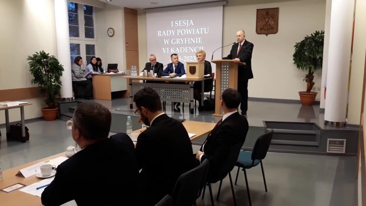 wdlugoborski_na_i_sesji_rady_powiatu_2018.mp4