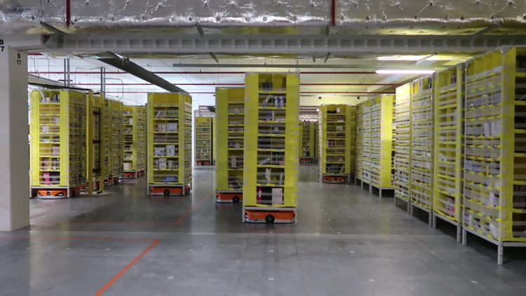 amazon_roboty_1_61mrb6skbps8gcs_.mp4