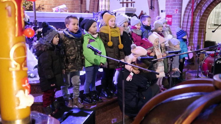 charytatywny_koncert_koled_dla_mikolaja_chojna_2019_61mrb6skbps8gcs_.mp4