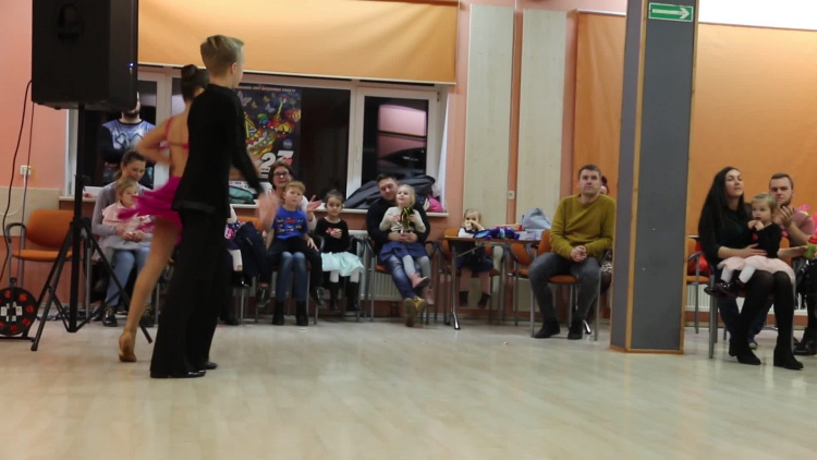 pokaz_tanca_wosp_mieszkowice_2019_61mrb6skbps8gcs_.mp4