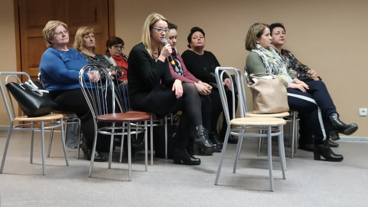 gogolice_debata_nauczycielka.mp4