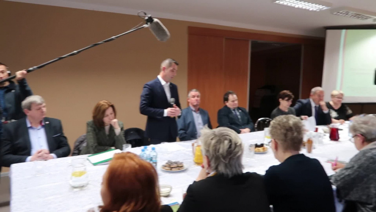 gogolice_debata_burmistrz.mp4