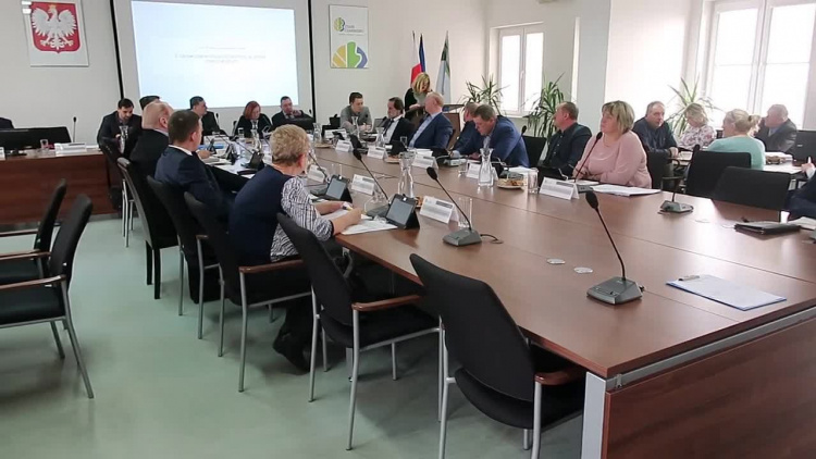 sprawozdanie_wojt_starego_czarnowa_26022019.mp4