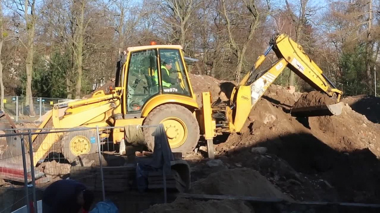 szpital_budowa_3.mp4