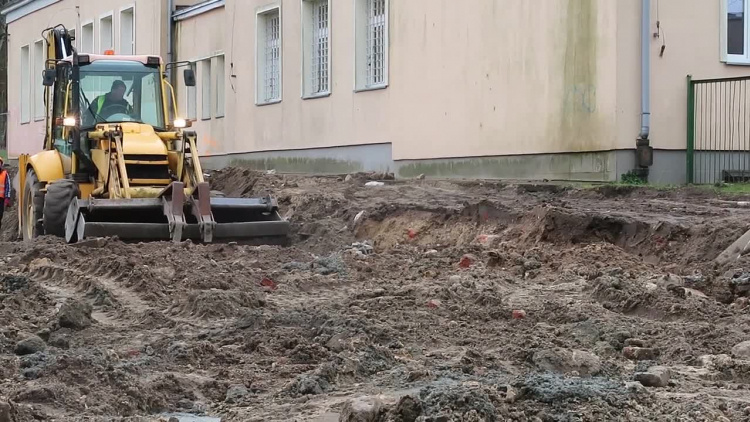 hali_1_budowa_marzec_2019.mp4