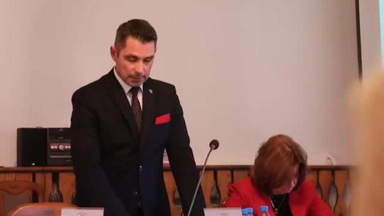 burmistrz_o_braku_zgody_ko_na_likwidcje_szkol.mp4