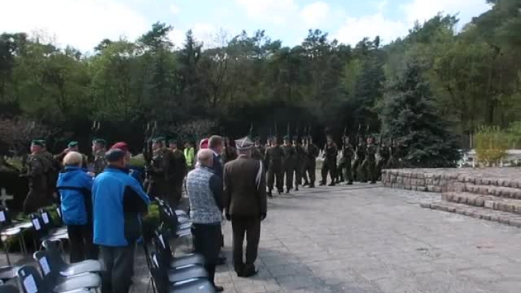 74_rocznica_forsowania_odry_poczty_sztandarowe.mp4