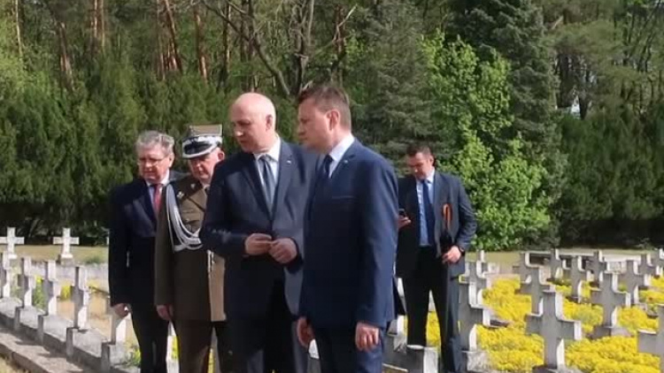 74_rocznica_forsowania_odry_2_ministrowie_blaszczak_i_brudzinski.mp4