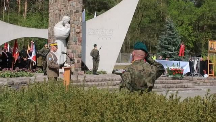 74_rocznica_forsowania_odry_apel_poleglych.mp4