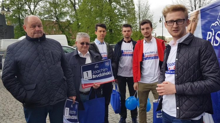 brudzinskibus_chojna.mp4