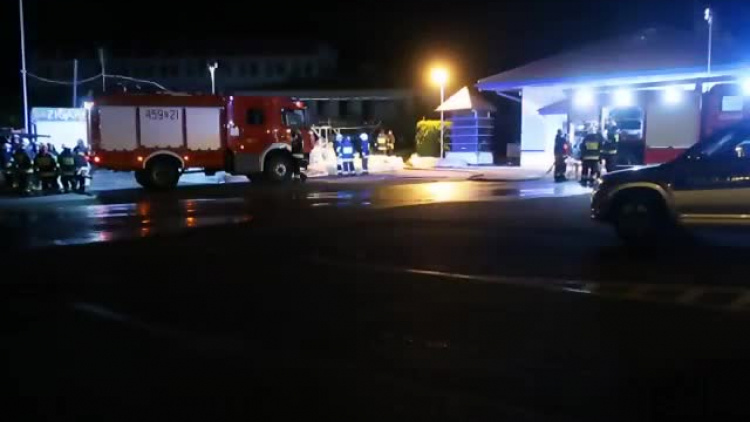 pozar_kolo_stacji_paliw_canpol_2019.mp4