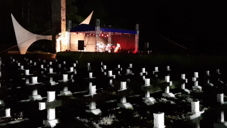 koncert_patriotyczny_2_na_cmantarzu_wojennym_2019.mp4