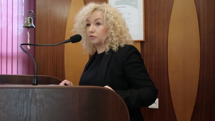 poslanka_katarzyna_kotula_na_sesji_gryfino_xi_2019.mp4