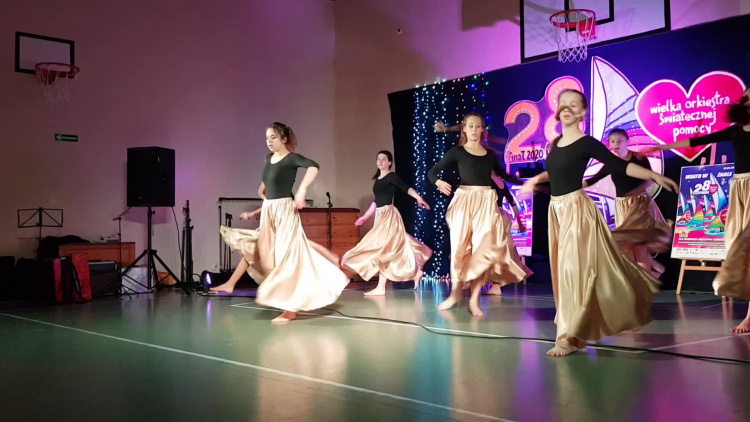 wosp_2020_gryfino_zespol_tanca_wspolczesnego_fajber_flex.mp4