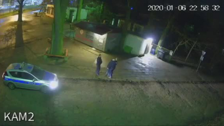 brutalna_interwencja_policjantow_nowe_czarnowo.mp4