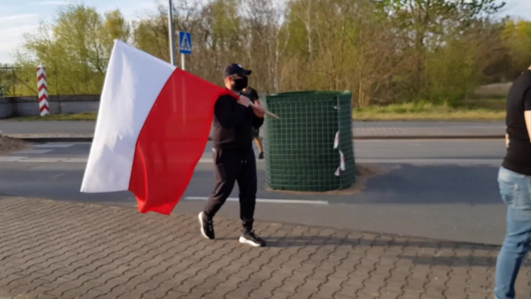 protest_na_granicy_osinow_1_a_24042020.mp4