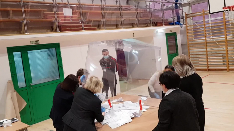 referendum_widuchowa_07062020.mp4