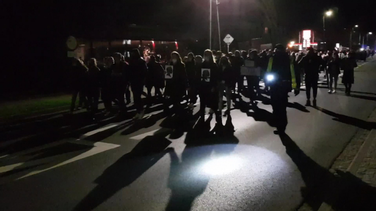 protest_antypisowski_1_chojna_27102020.mp4