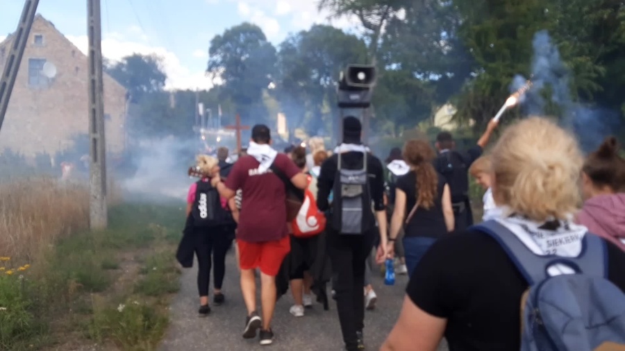 pielgrzymka-chojna-siekierki-0309-2.mp4