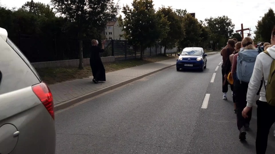 pielgrzymka-chojna-siekierki-0309-3.mp4