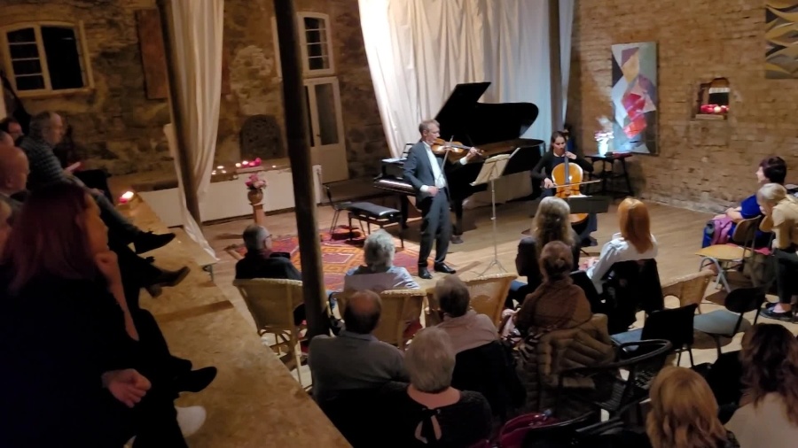 koncert-2-sala-u-kinala-24092022.mp4