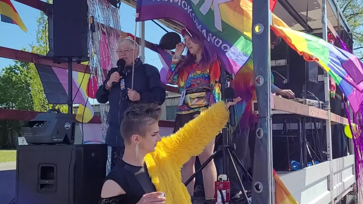 babcia-kasia-na-marszu-rownosci-gryfino-07052023.mp4