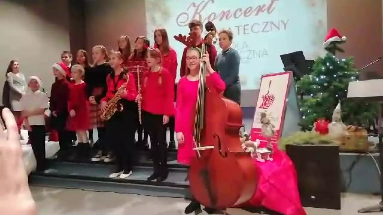 f6d7cd9a-83f8-419e-8f22-94e4df42b077.mp4