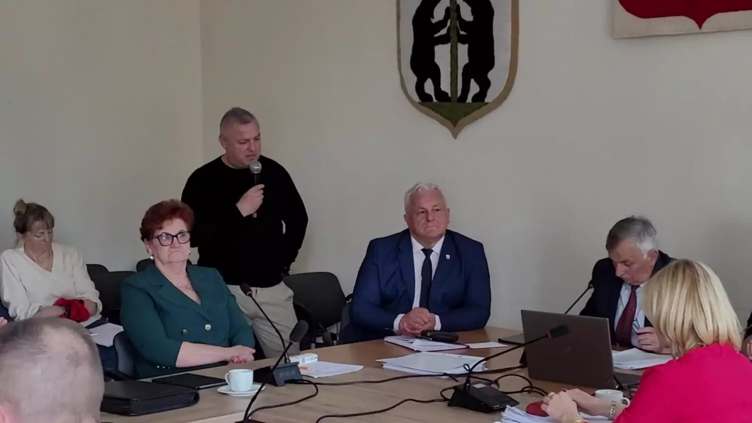 fatalny-stan-placu-zabaw-1-mieszkowice-sesja-20042023.mp4