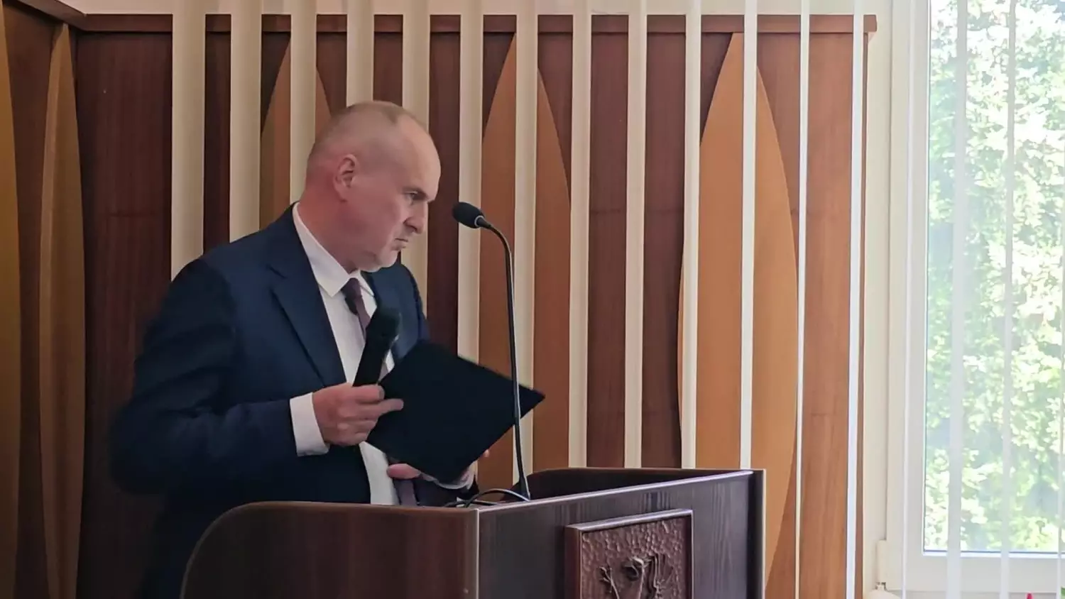 burmistrz-msawaryn-przysiega-gryfino-07052024.mp4