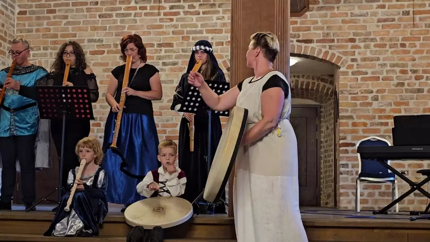 koncert-z-muzyka-dawna-i-ukulele-2-klasztor-cedynia-04062024.mp4